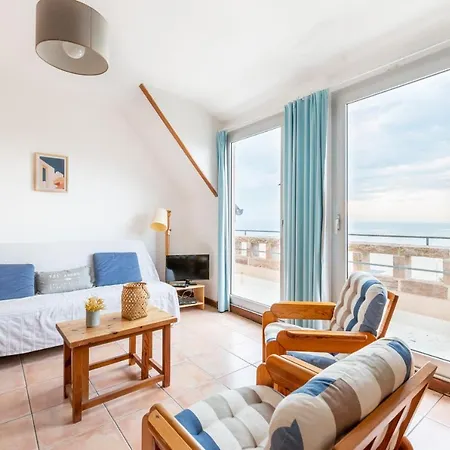Avec Grande Terrasse Et Vue Pour 3 Pers *